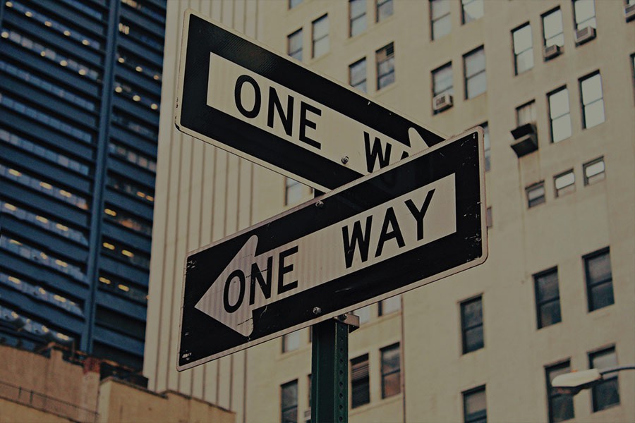 Traditional-Advertising-versus-Digital-Advertising-in-2021